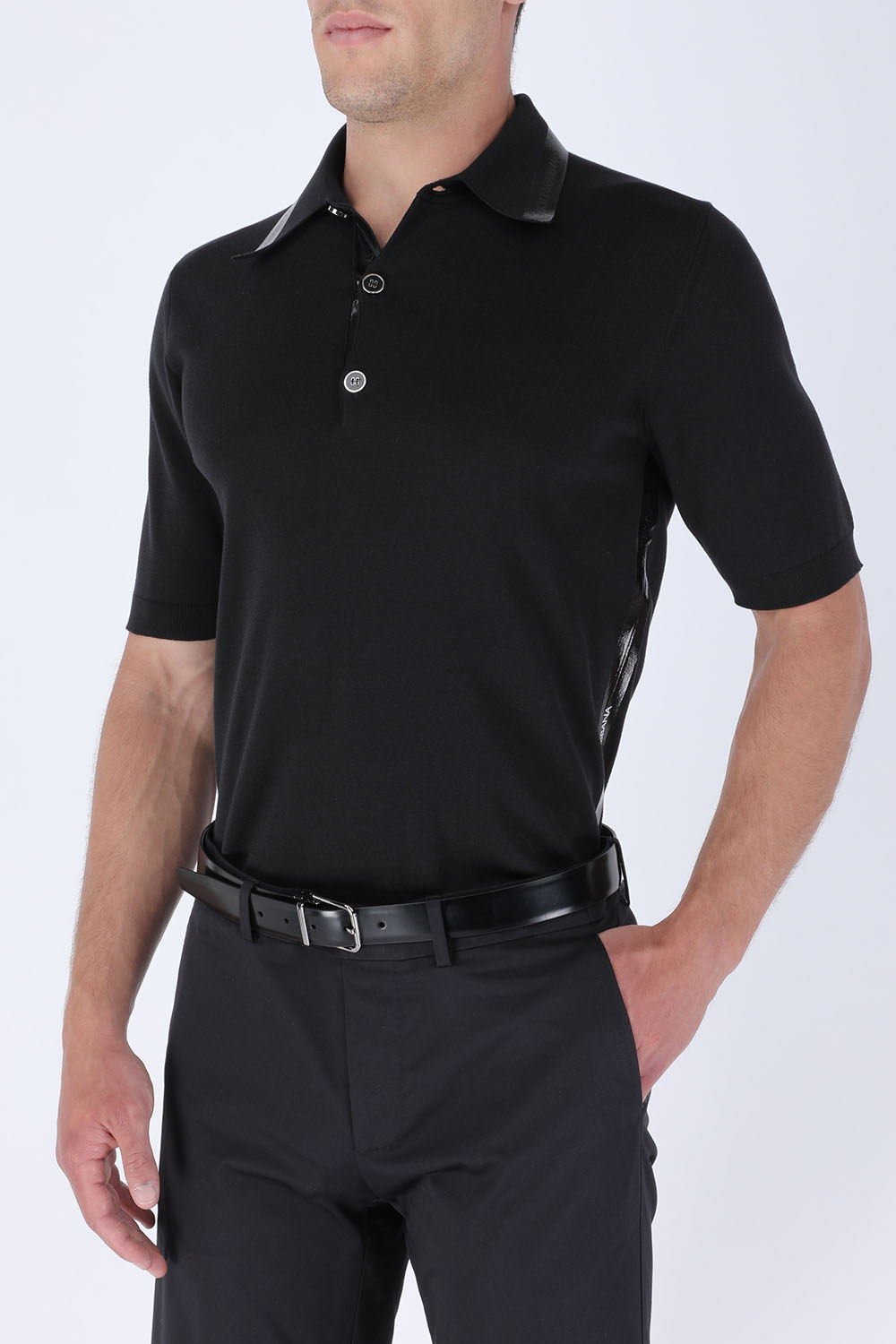 תמונת כל הלוק של Classic Leather Belt in Black